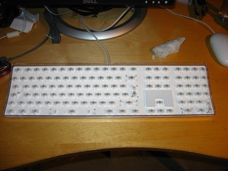 Cleaning the Apple Keyboard